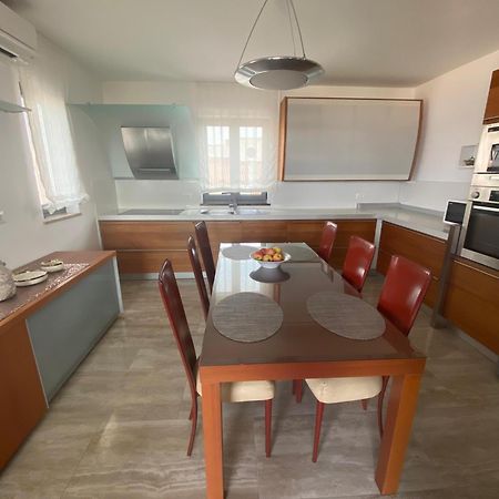 Apartments Luana With Private Jacuzzi Zadar Ngoại thất bức ảnh