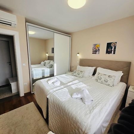 Apartments Luana With Private Jacuzzi Zadar Ngoại thất bức ảnh