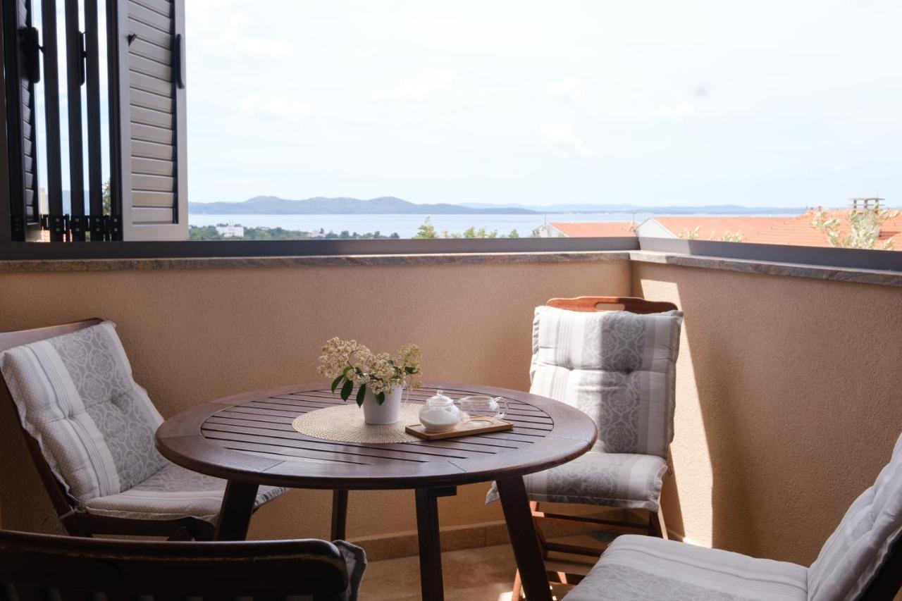 Apartments Luana With Private Jacuzzi Zadar Ngoại thất bức ảnh