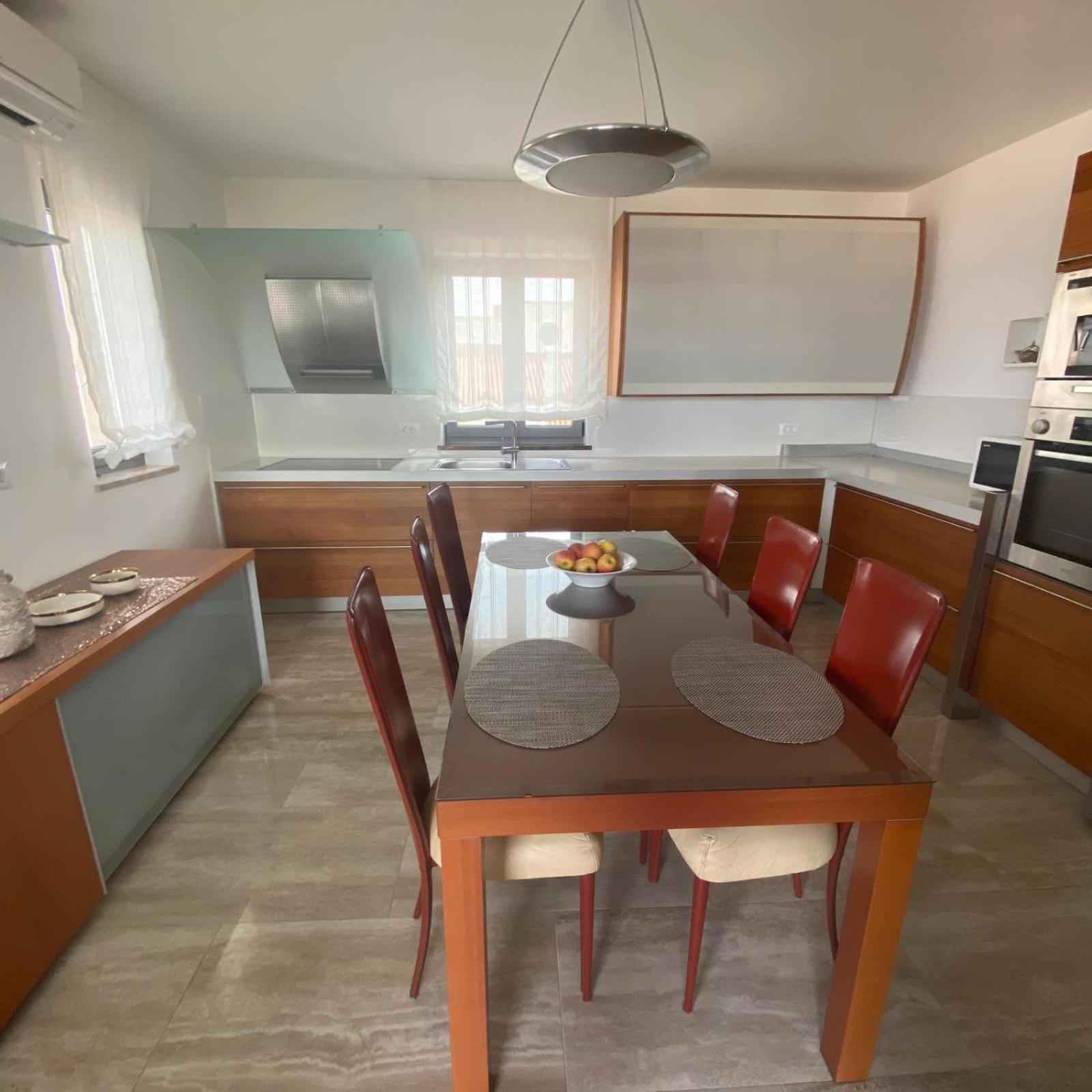 Apartments Luana With Private Jacuzzi Zadar Ngoại thất bức ảnh