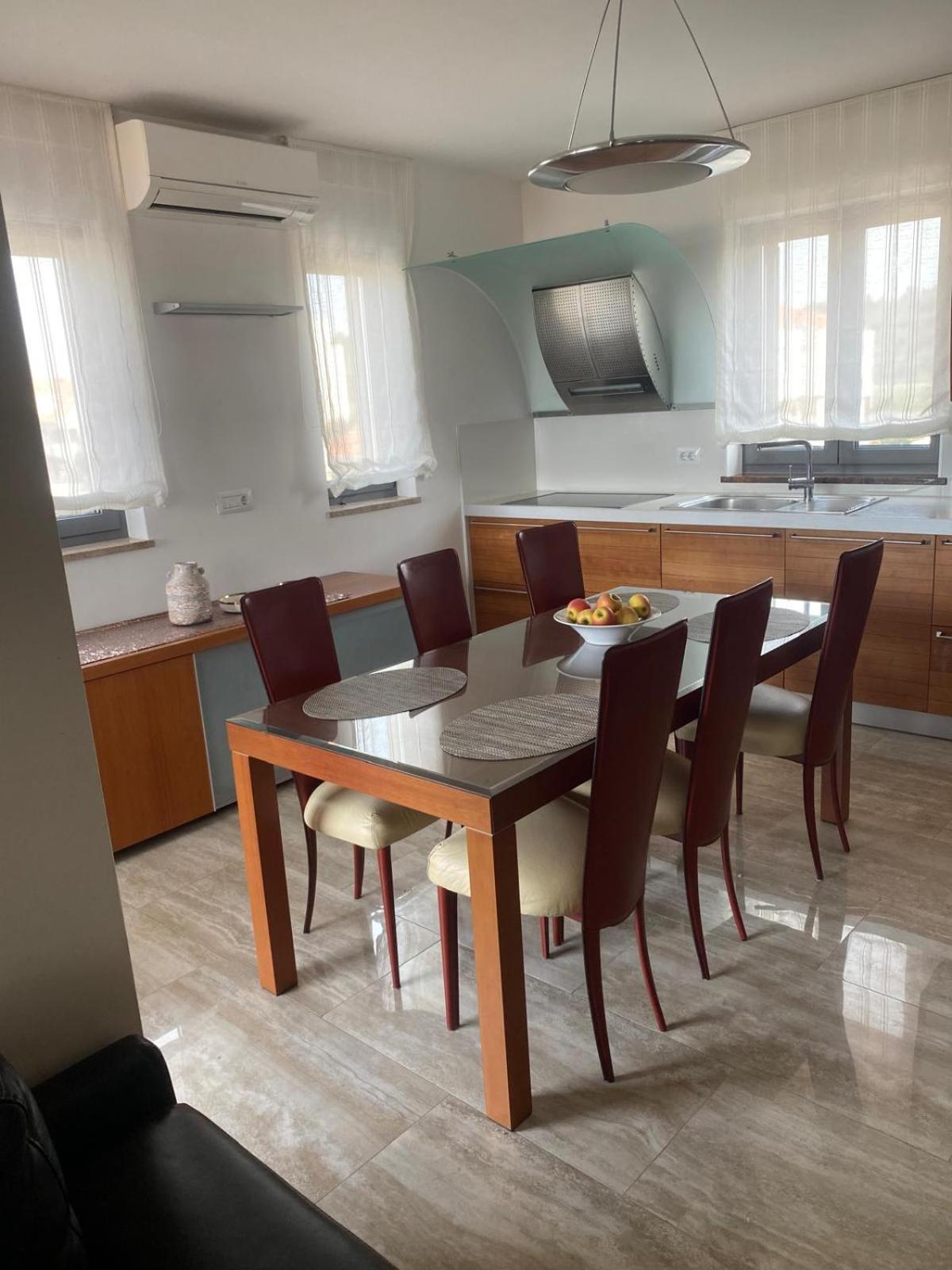 Apartments Luana With Private Jacuzzi Zadar Ngoại thất bức ảnh